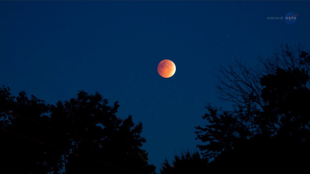 ScienceCasts: Total Eclipse of the Harvest Moon