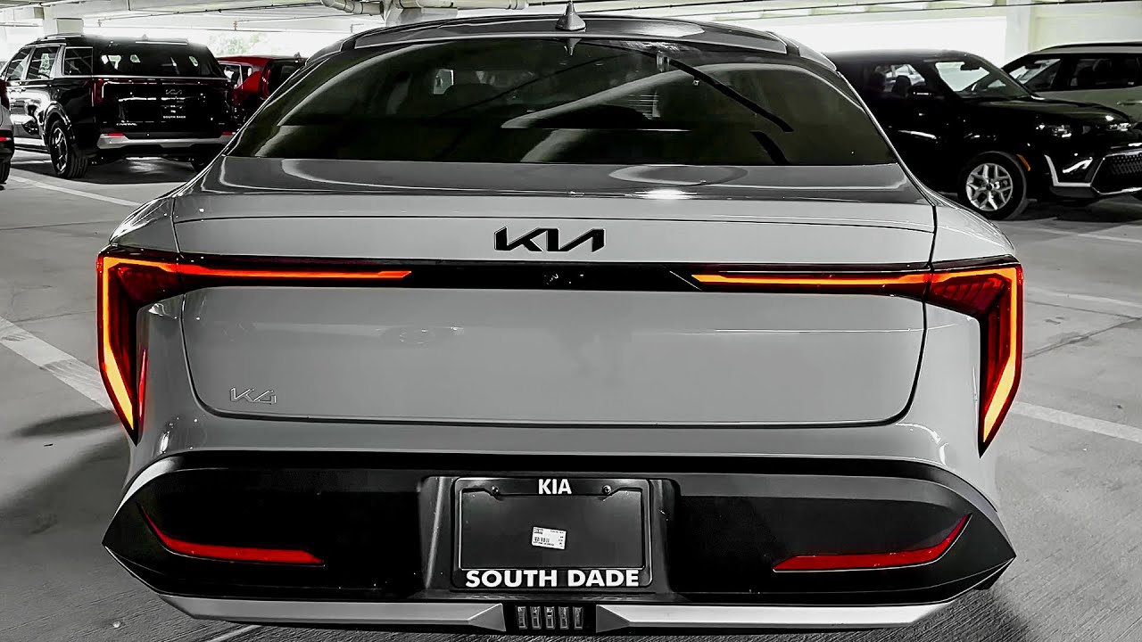 2025 KIA K4 - новый компактный семейный седан!