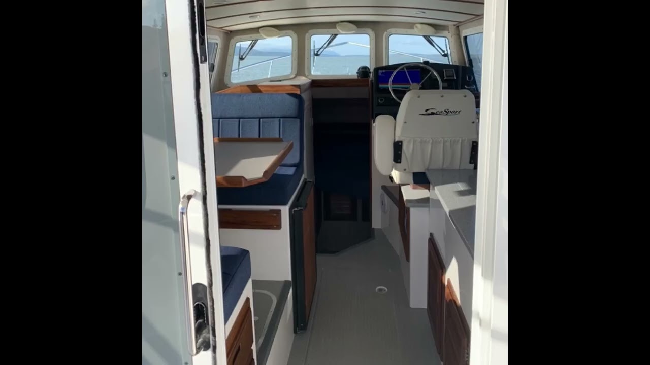 Sea Sport Commander 2800 - Fully rigged fishing machine and comfortable family cruiser