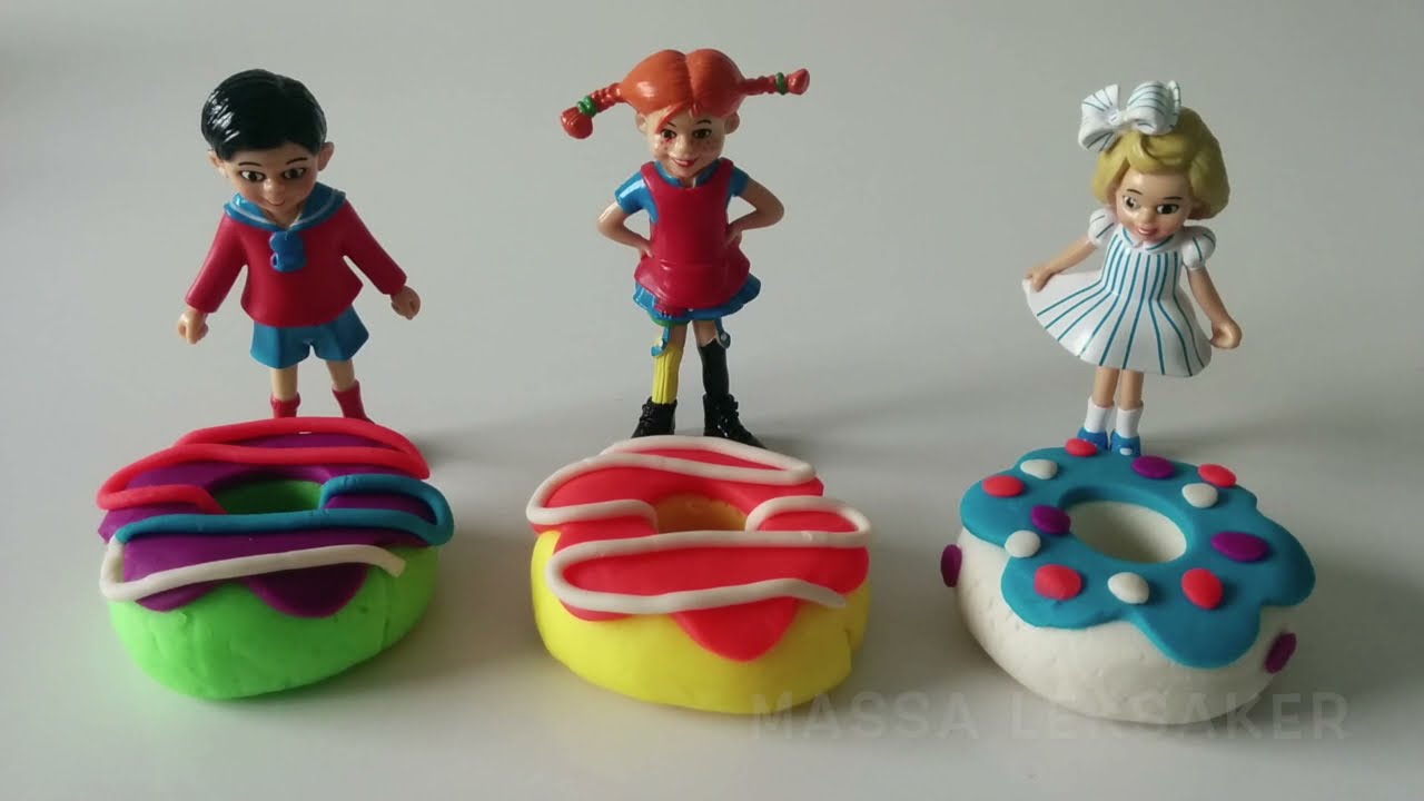 Pippi Långstrump och hennes vänner bakar munkar