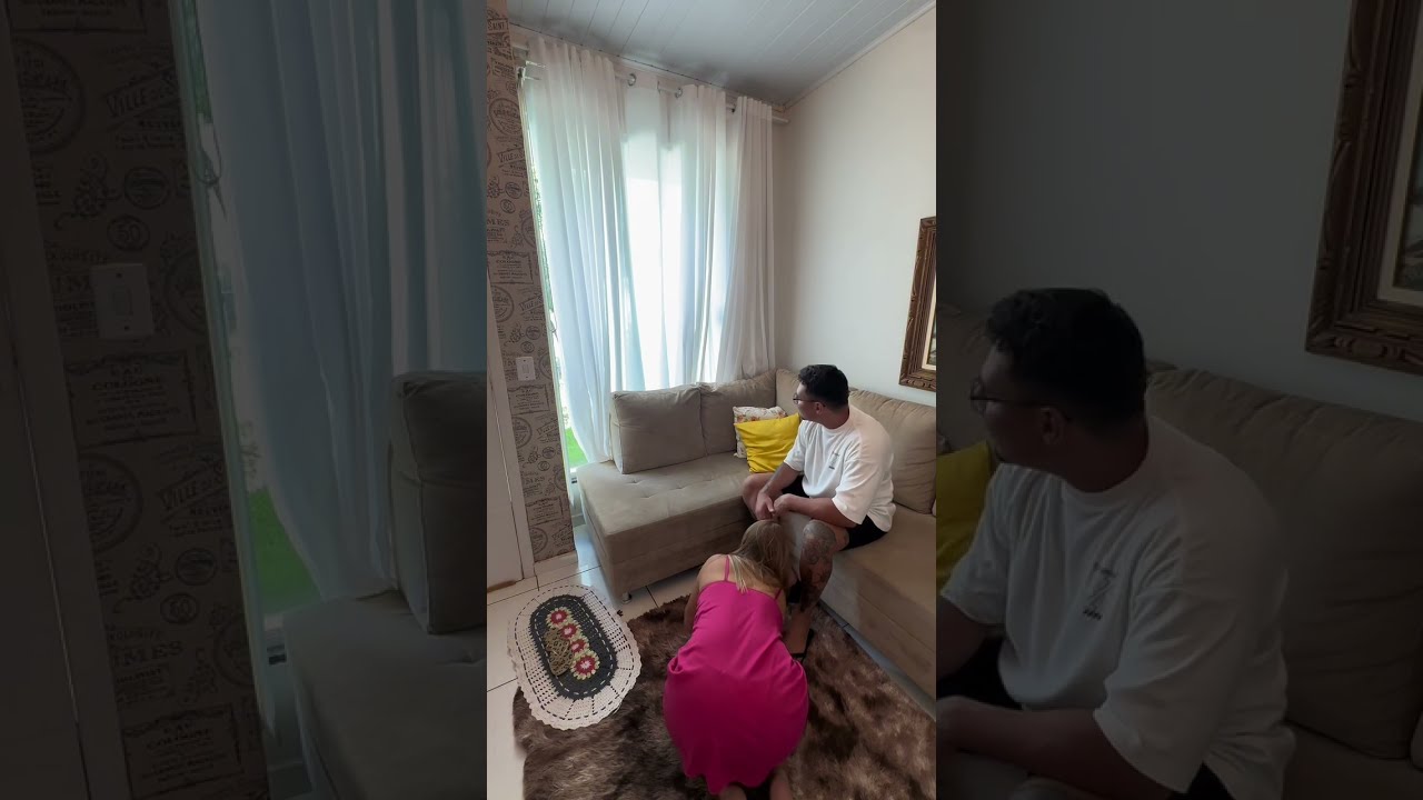 Vizinho dedetizou sofá / neighbor fumigated sofa @bielfoliveiraofc 