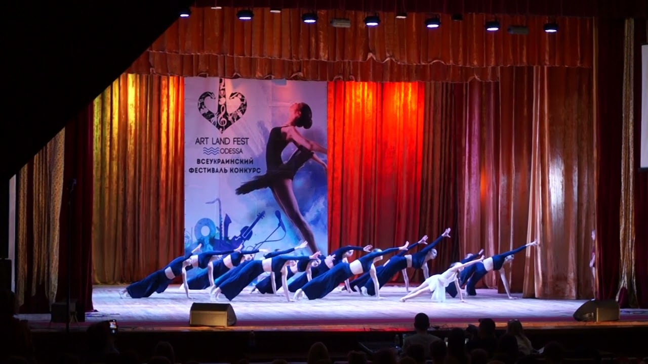 Ми діти України! Ми знаємо про що танцюємо! СЛАВА УКРАЇНІ!!!!