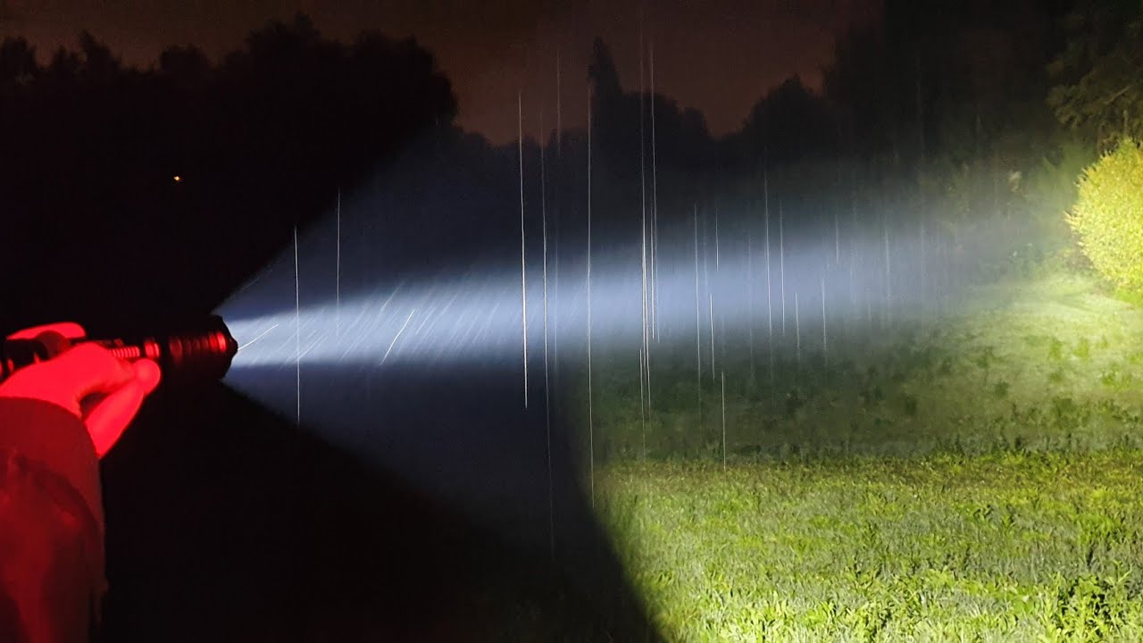 Olight Warrior X Pro - ultratactical LED flashlight - quick presentation with beamshots