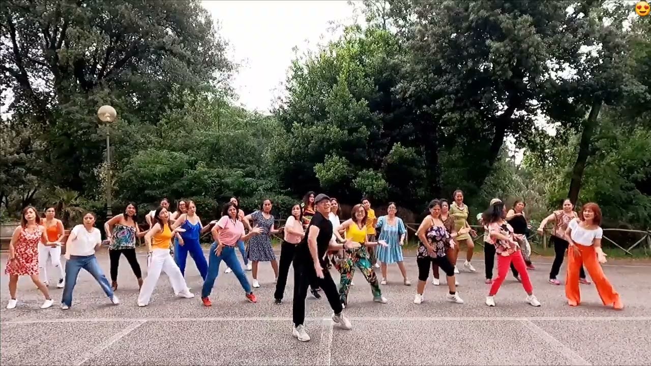 Mambo Italiano - Bette Midler (Mambo Italiano Film Ft. Sofia Loren) | 32ct 4W/1W Line Dance | ZLanas