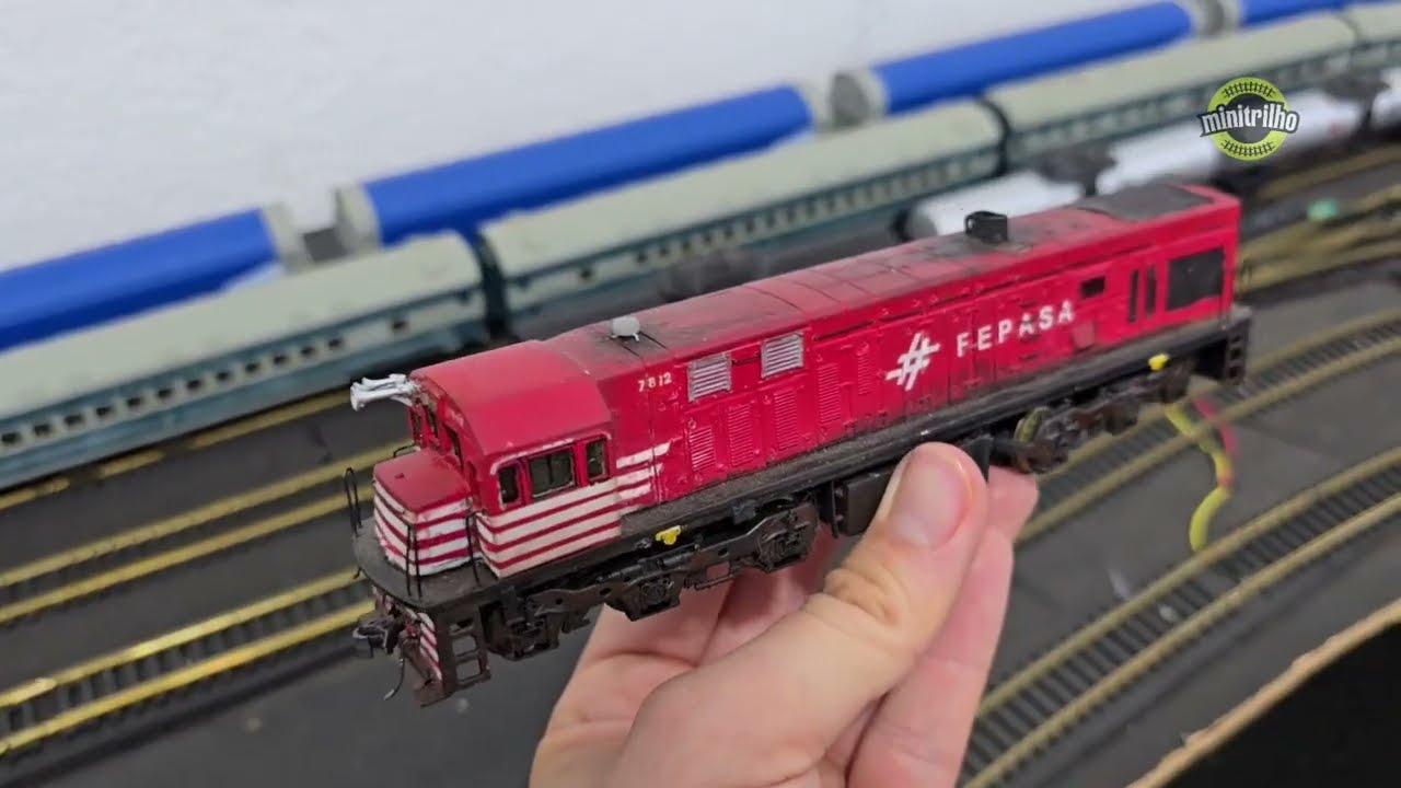 Testando minha primeira locomotiva U20C Fepasa Hobbytec - escala HO