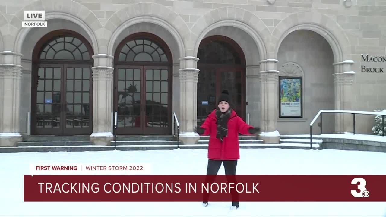 News 3's Penny Kmitt gives us a snow angel tutorial!