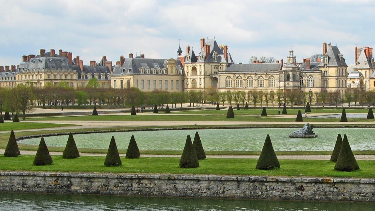 CHÂTEAU DE FONTAINEBLEAU • Прогулка по истории Франции | Европейские водные пути