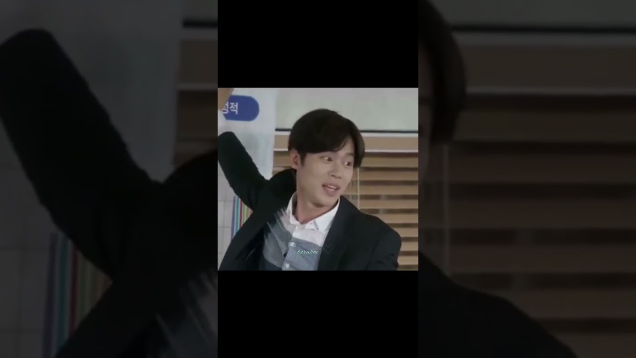 Is it just me or han joo wan looks like jimin? Tell me?♡ #kpop #bts #jimin#omg