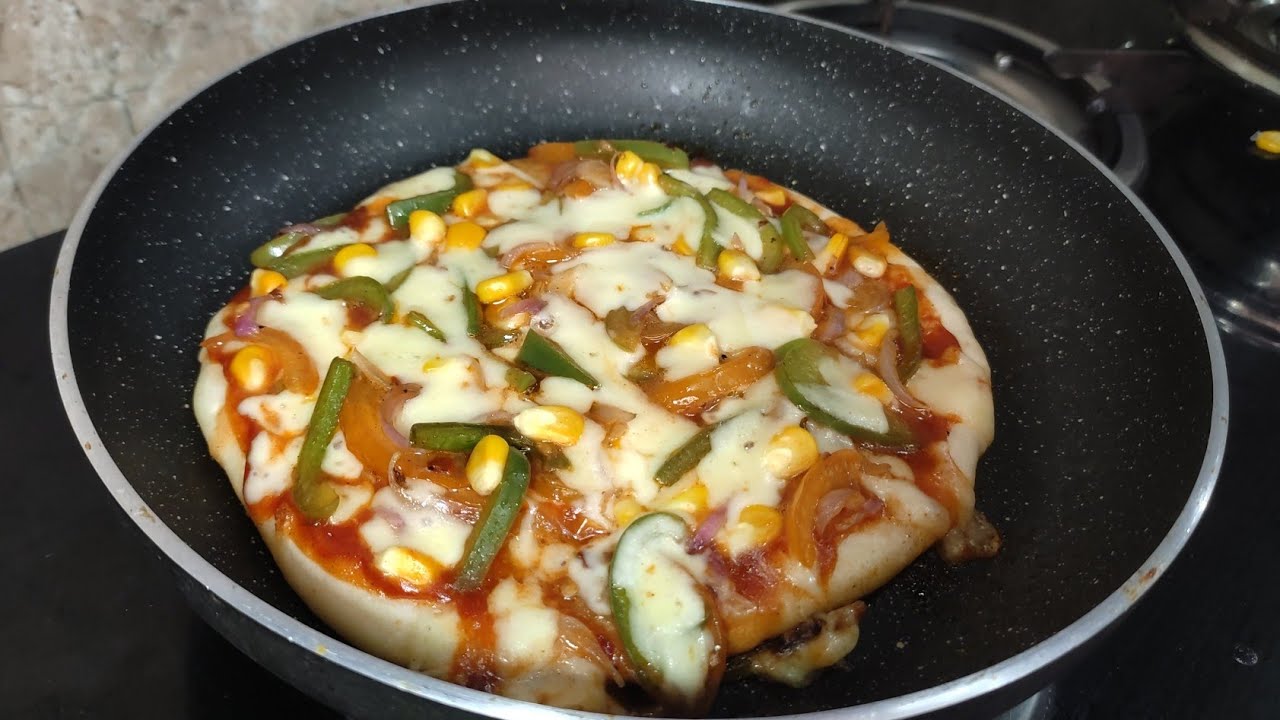 Tawa Pizza Recipe | How To Make Pizza Without Oven And Yeast | Viral Pizza Recipe 