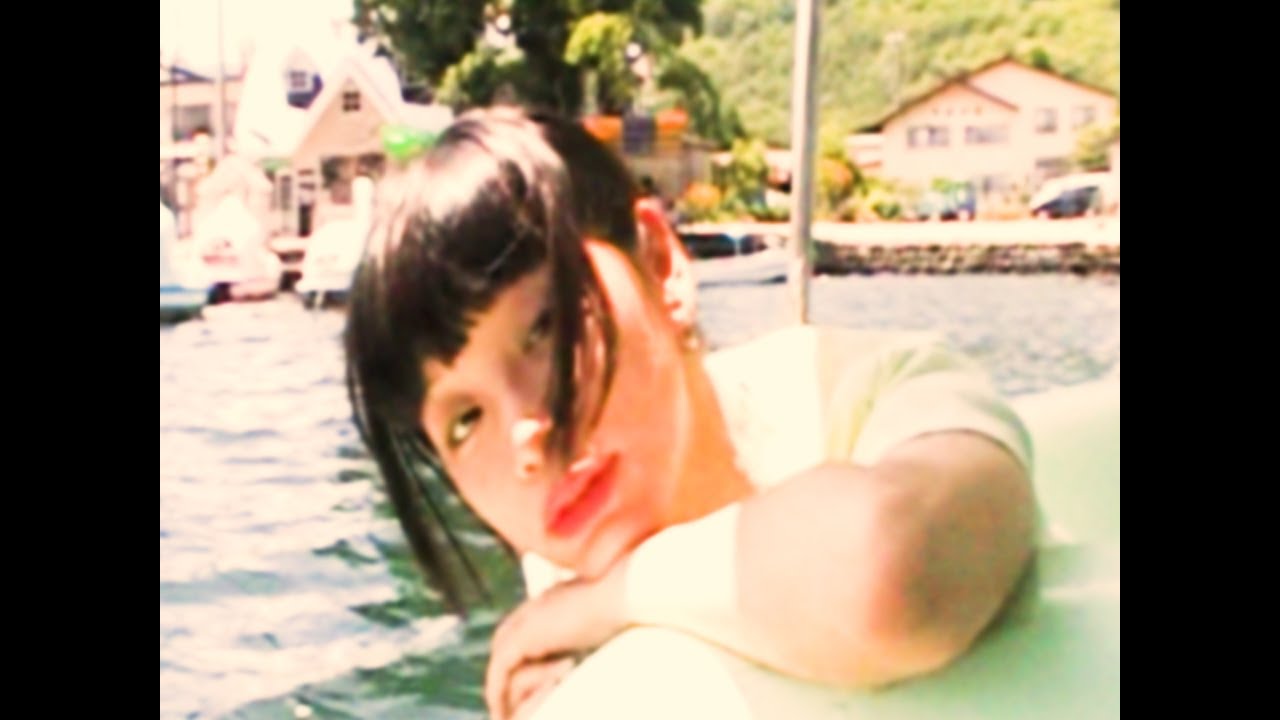 る鹿 / 「遠い声 [Japanese] 」Music Video