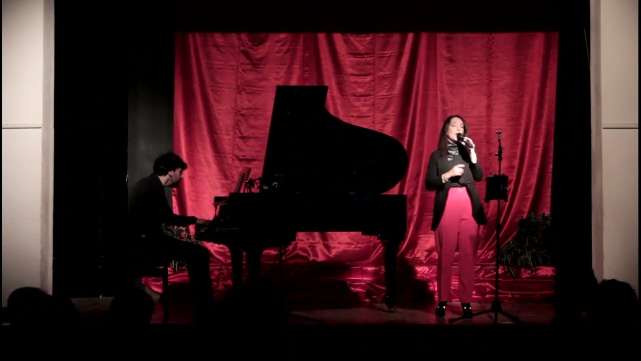 I Kissed a Girl LIVE | Piano & Voice cover