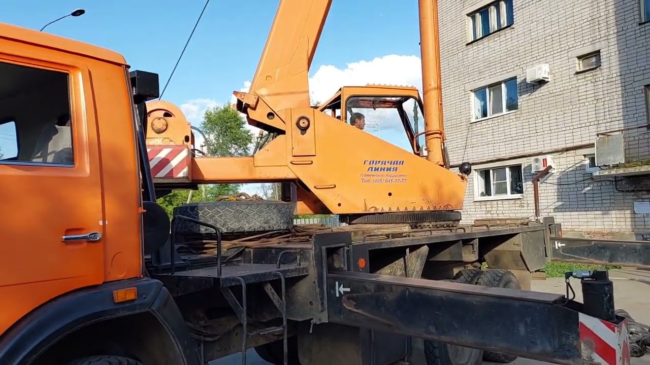 Roof replacement. Respect to these workers who work on such huge machines.#best #respect #work