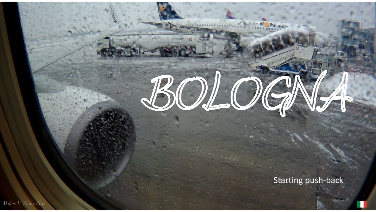 ✔🔴Incredible Sound ! Amazing take off ,Snowy Bologna ,Ryanair Boeing 737-800