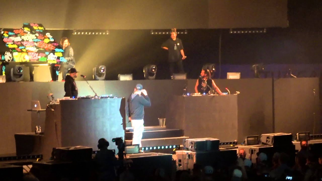 Sido - Zu Hause Ist Die Welt Noch In Ordnung [HD] (2015 live @ Porsche Arena | Stuttgart)