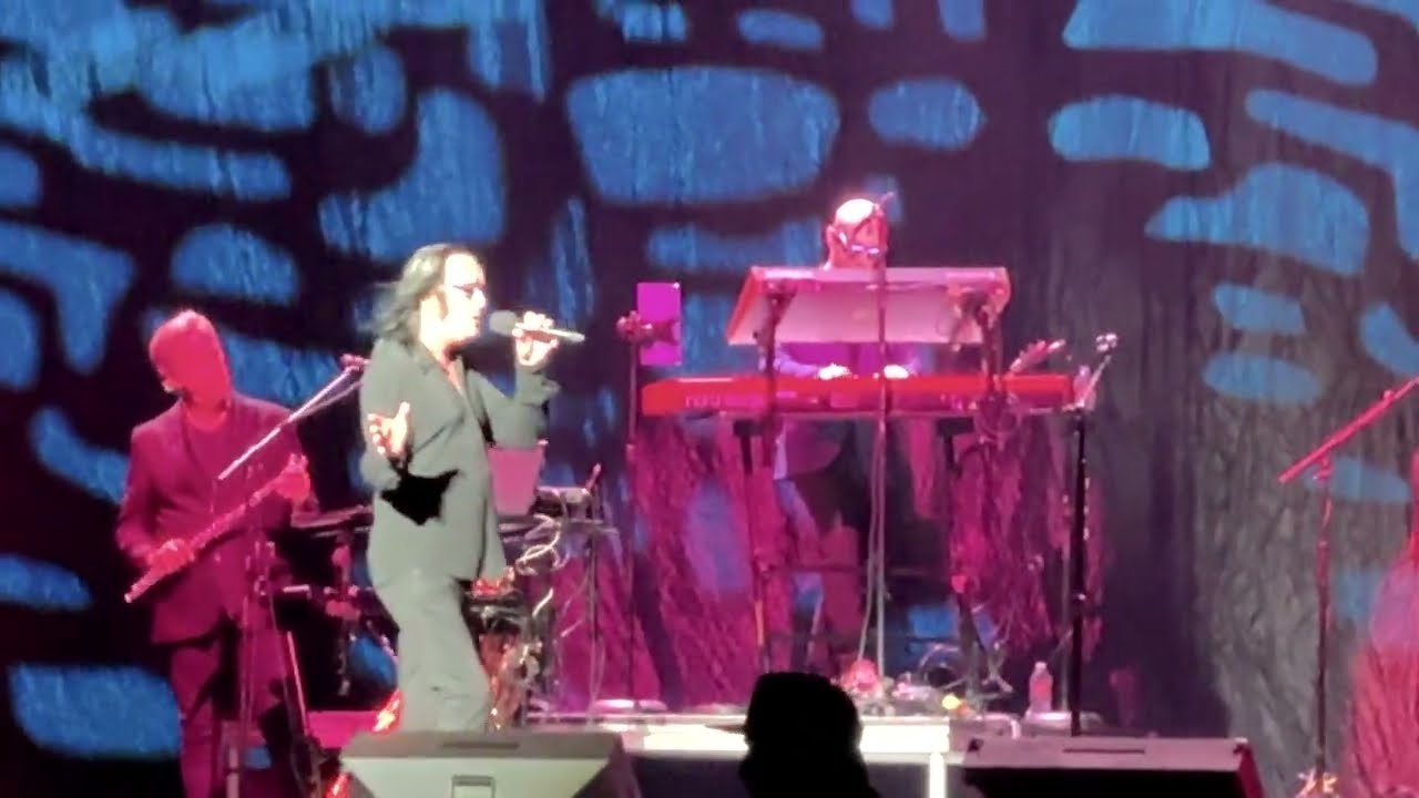 Todd Rundgren @ Chase Center in San Francisco 8/10/25 - Hits Medley