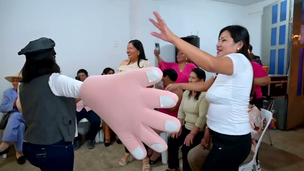 la hora loca con FRUNITA