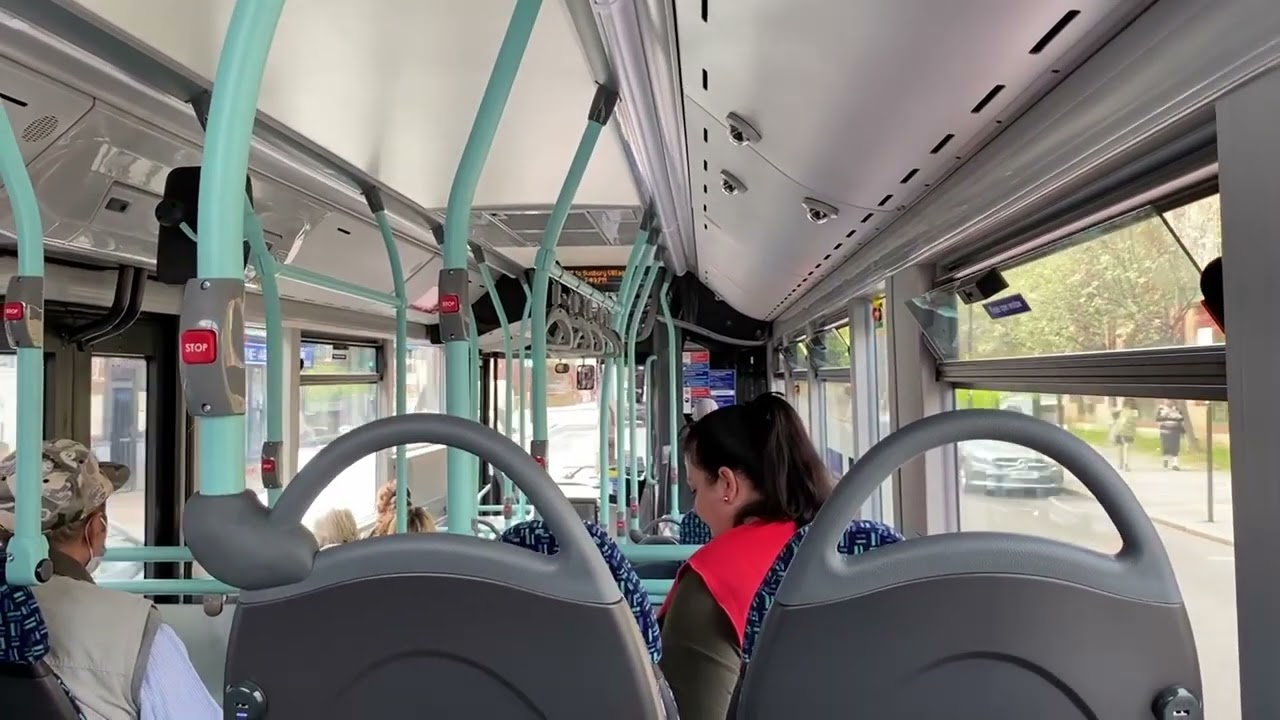 London United Enviro200EV BE37063, LB71NZN - Route 235