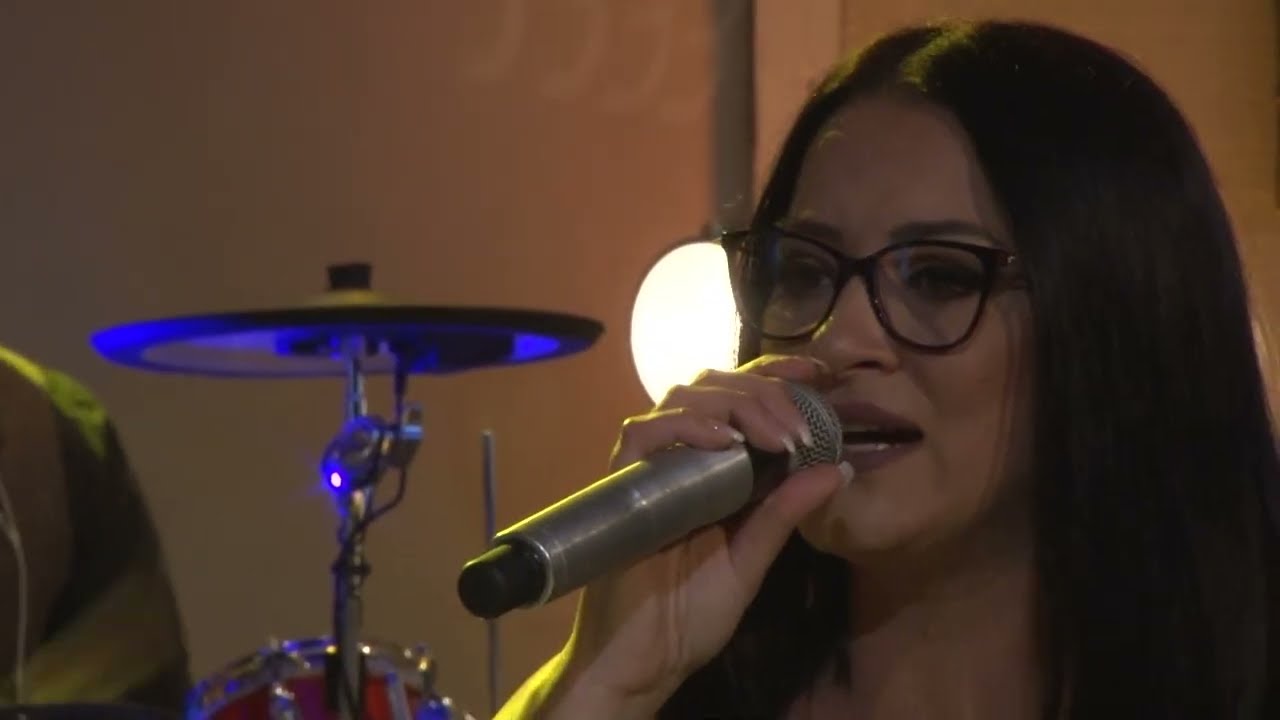 Aneta i Jovica Grupa Molika - Jugoslovenka (LIVE Quarantine TV Show)