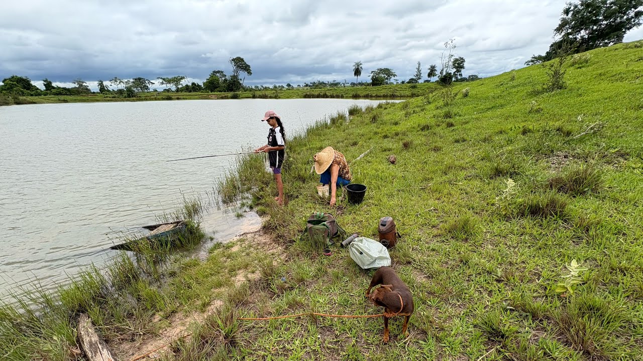 PESCARIA NA LAGOA CADA FISGADA UM BRUTAO NA PONTA DA LINHA!!!