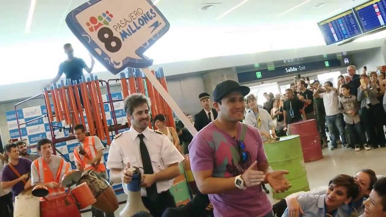 Flash Mob Aerolíneas Argentinas pasajero 8 millones
