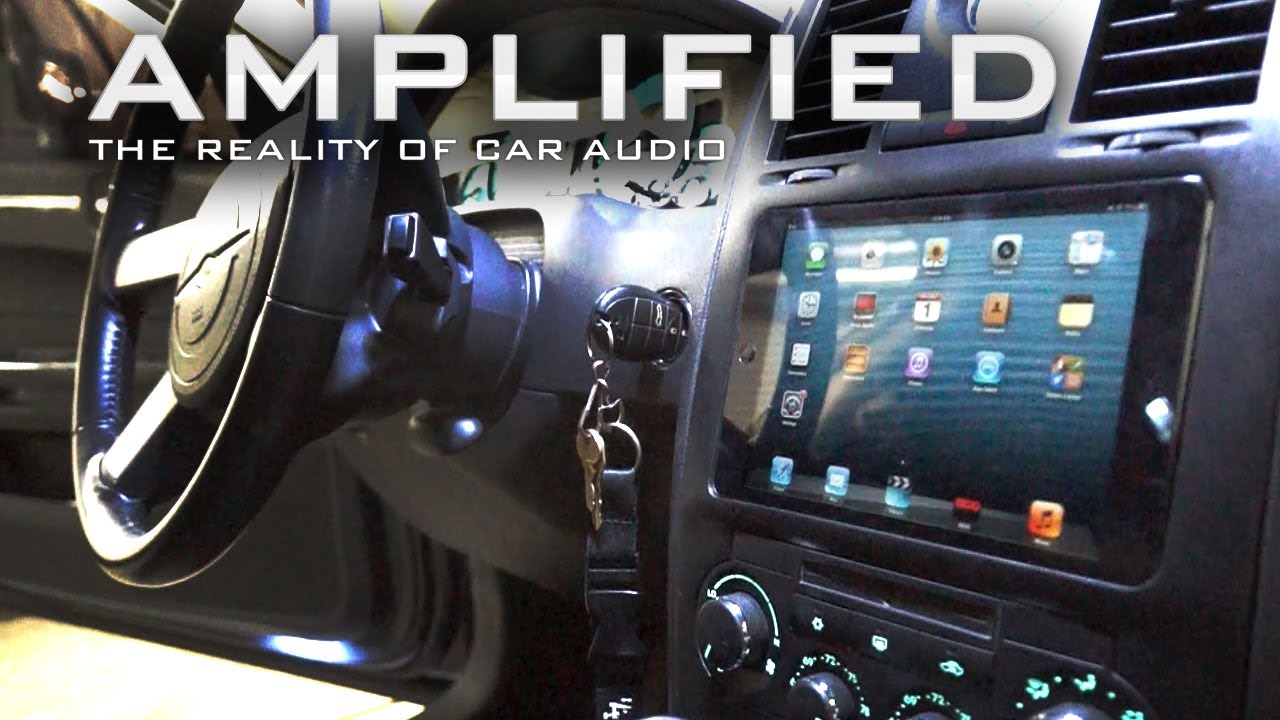 iPad mini, установленный в приборную панель Chrysler 300, с поплавковым креплением - Amplified #91