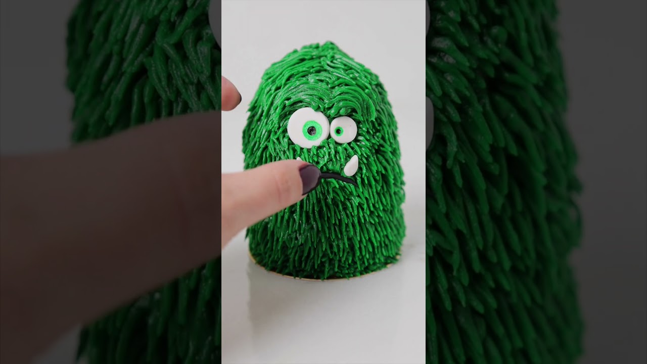 Mini Monster Cake #2