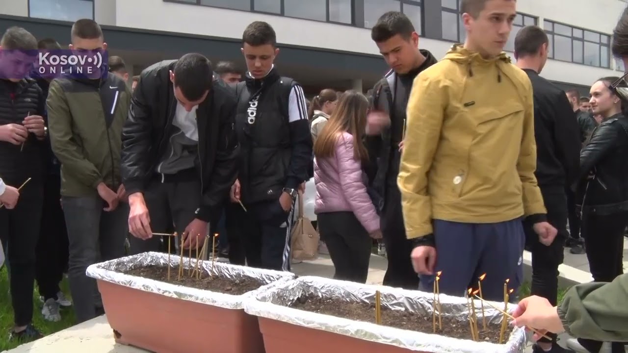 Laplje Selo: Paljenjem sveća odata pošta nastradalima u beogradskoj školi