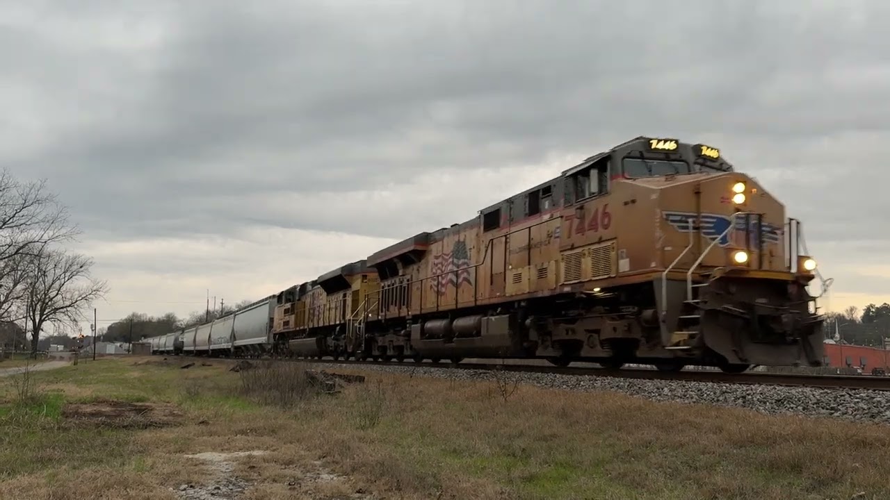 2026-01-09 Railfan Big Sandy TX-Union Pacific Manifest Freight