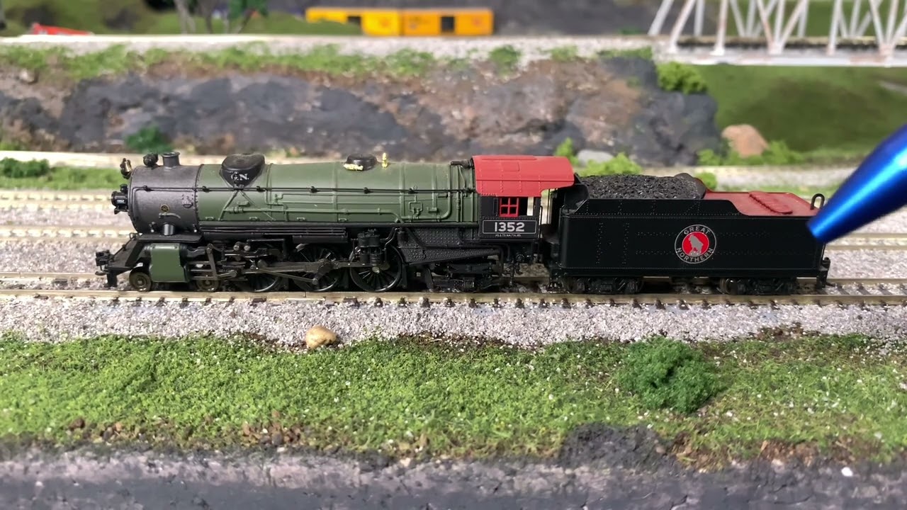 Review: N Scale Broadway Limited 4-6-2 Heavy Pacific.