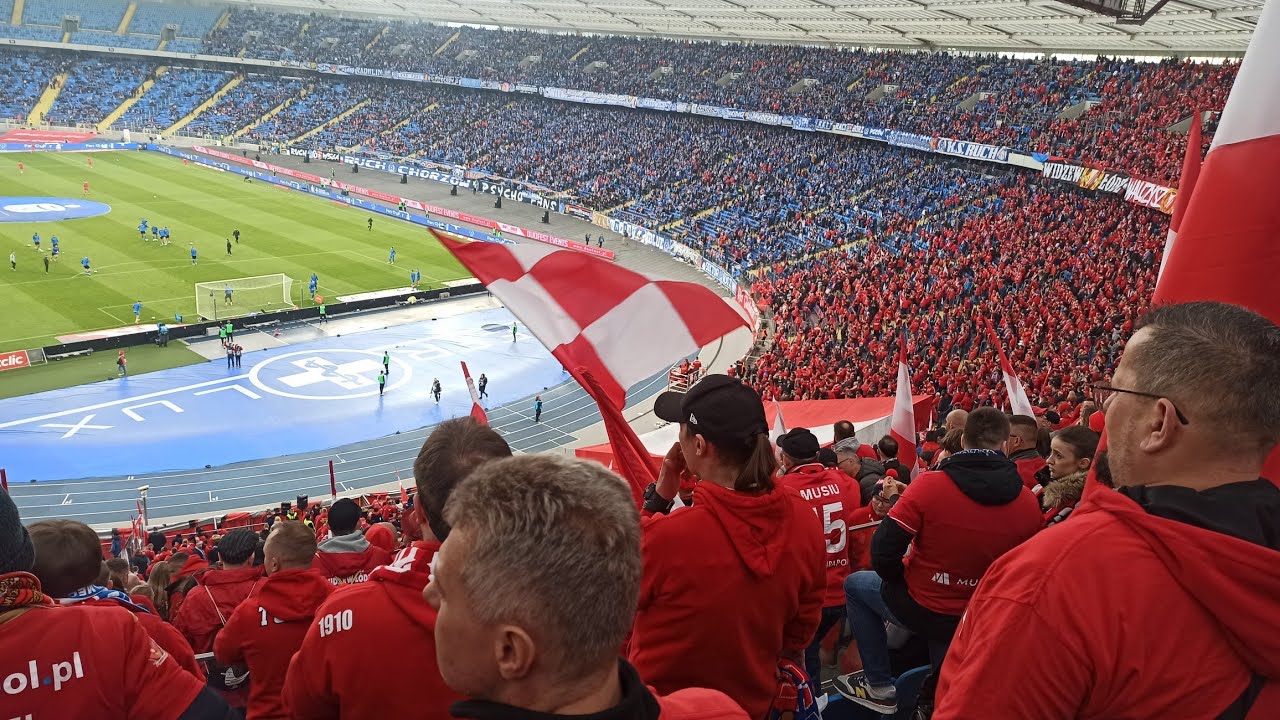 KIBICE WIDZEWA ŁÓDŹ TWORZĄ NIEZIEMSKĄ ATMOSFERĘ NA STADIONIE ŚLĄSKIM! Ruch Chorzów 2-3 Widzew Łódź