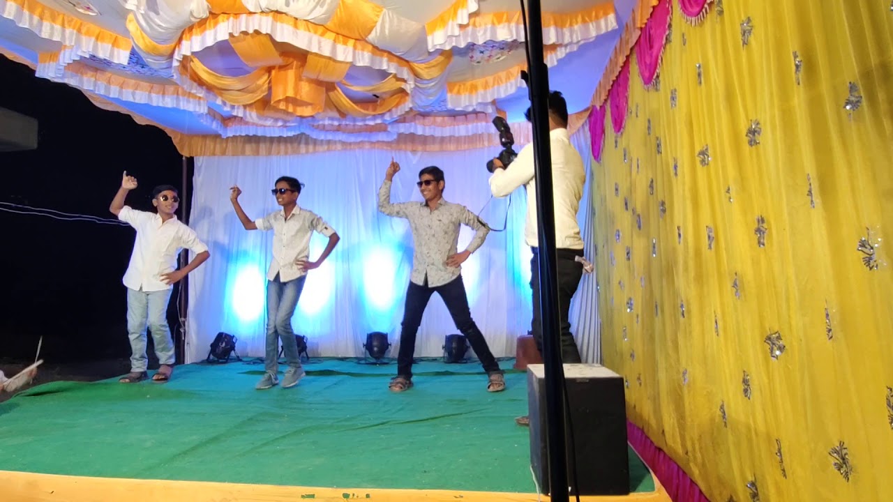 Khandeshi dance Comedy Dance 😂😂#Comedy#KhandeshiComedy😂😂😂👍😜😜👍🤩