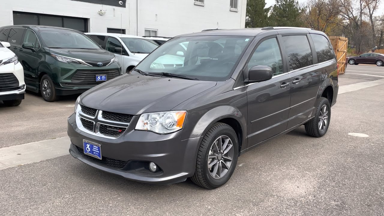 2017 Dodge Grand Caravan SXT VMI Verge II Long Channel Manual Fold Out Rear Entry | MoD