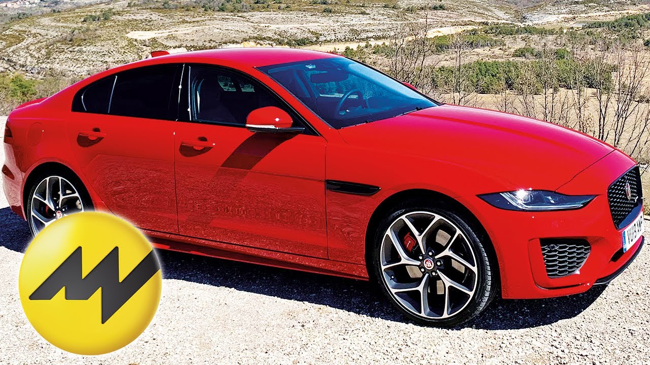 Тест-драйв Jaguar XE P300 AWD R-Dynamic S