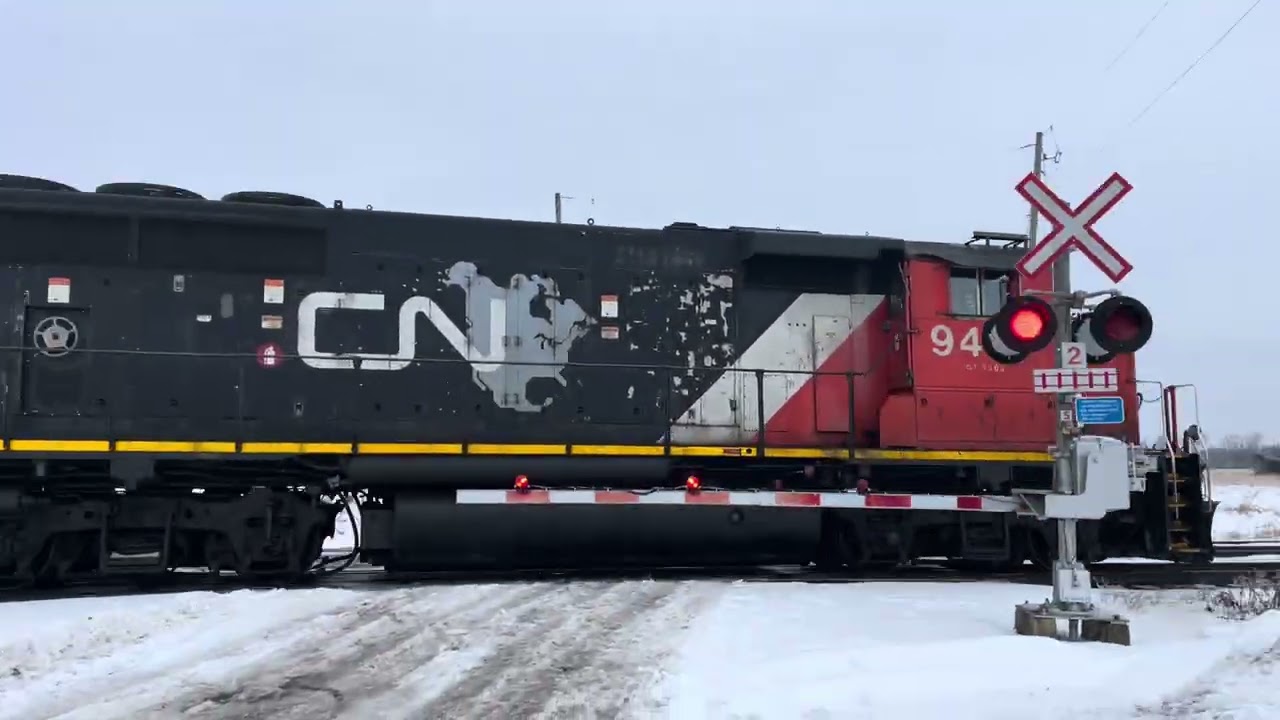A pair of EMD GP40-2WLs! CN 9427 and CN 9639 | CN Kingston Sub | Jan. 7, 2026