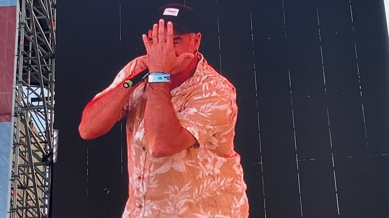 Coque Malla ft Kase.O - Un lazo rojo y un agujero @ Vive Latino 22