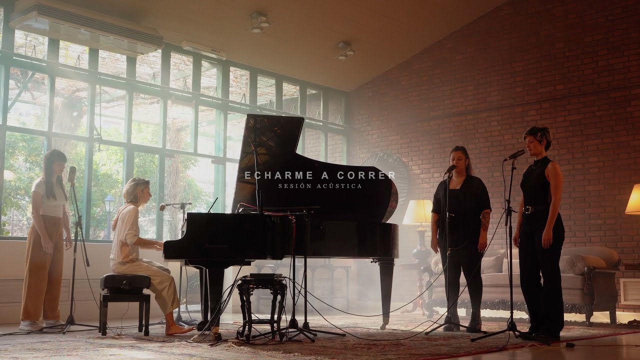 Echarme a Correr ( Sesión Acústica) Carolina de la Muela feat. Silvina Moreno