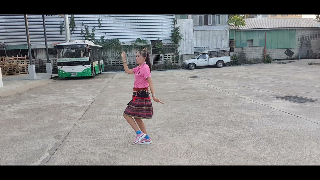 ท่าดิบ#รำวงลอยกระทงเวอร์ชั่นยุ้ย ญาติเยอะ#64c#4w#ขอบคุณท่าต้นแบบอ.นิรันดร์#ครูนีนี่ไลน์แดนซ์