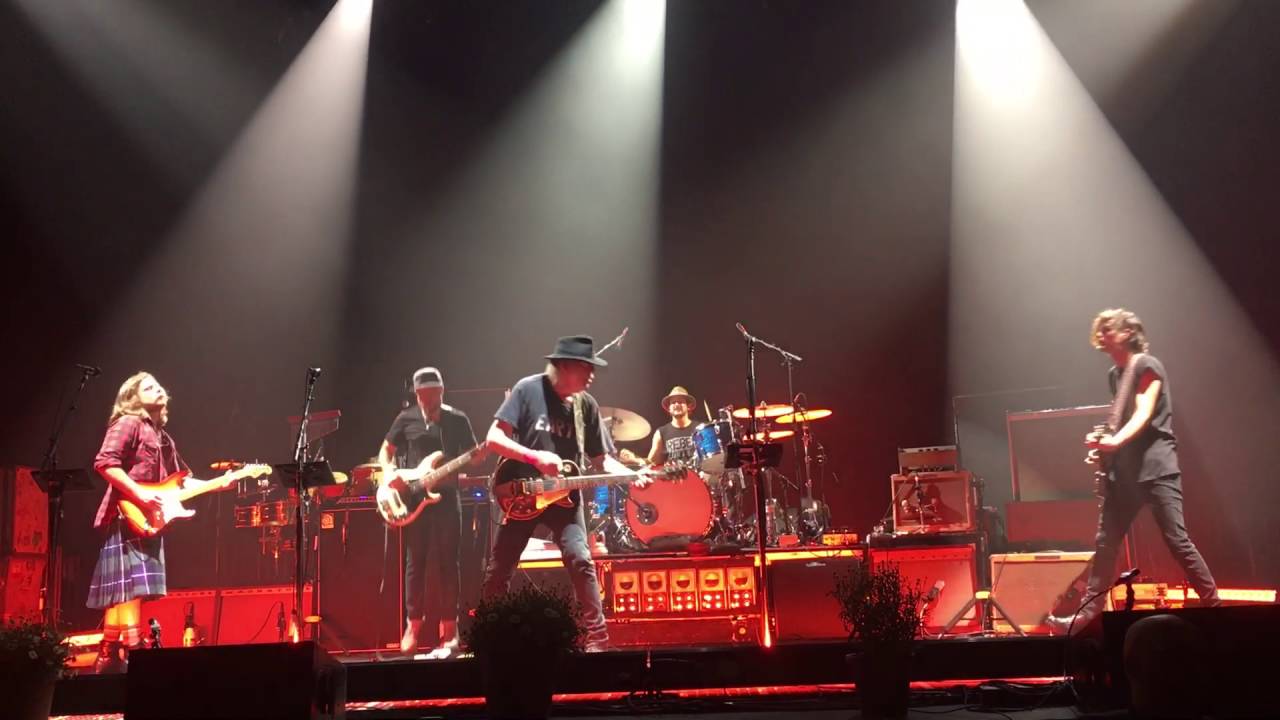 Neil Young + Promise Of The Real - F*!#in' Up - Glasgow 5.6.2016