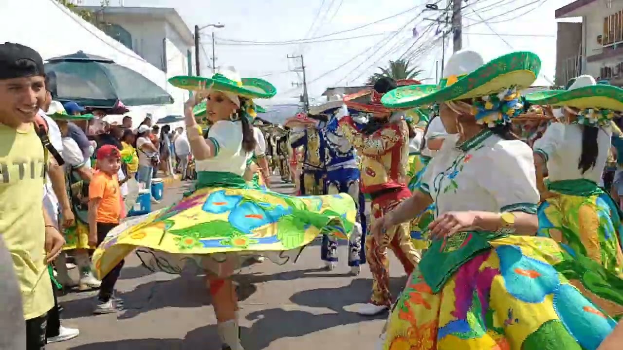 Comparsa San Antonio 2024 por calles de San Vicente Chicoloapan