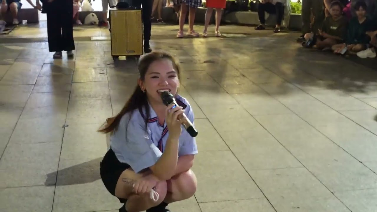 230618 Myra Trần @ Phố đi bộ Nguyễn Huệ