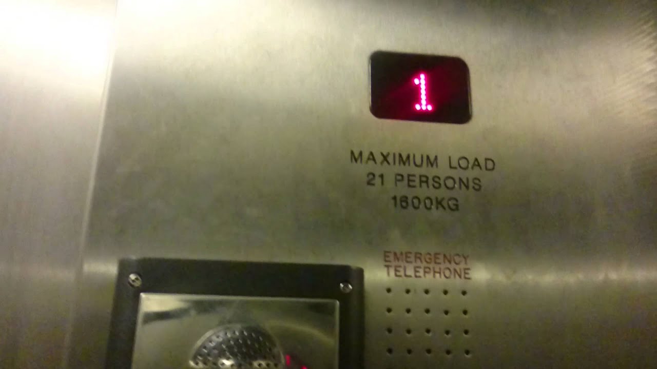 Modernized Generic lift @ Morrisons Mitcham