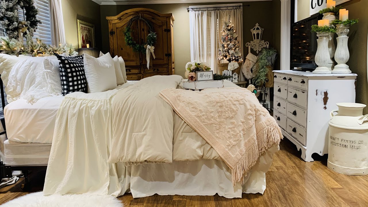 CHRISTMAS DECORATING MASTER BEDROOM TOUR 2020! HOLIDAY SHOPPING TIPS & DECORATING (207)