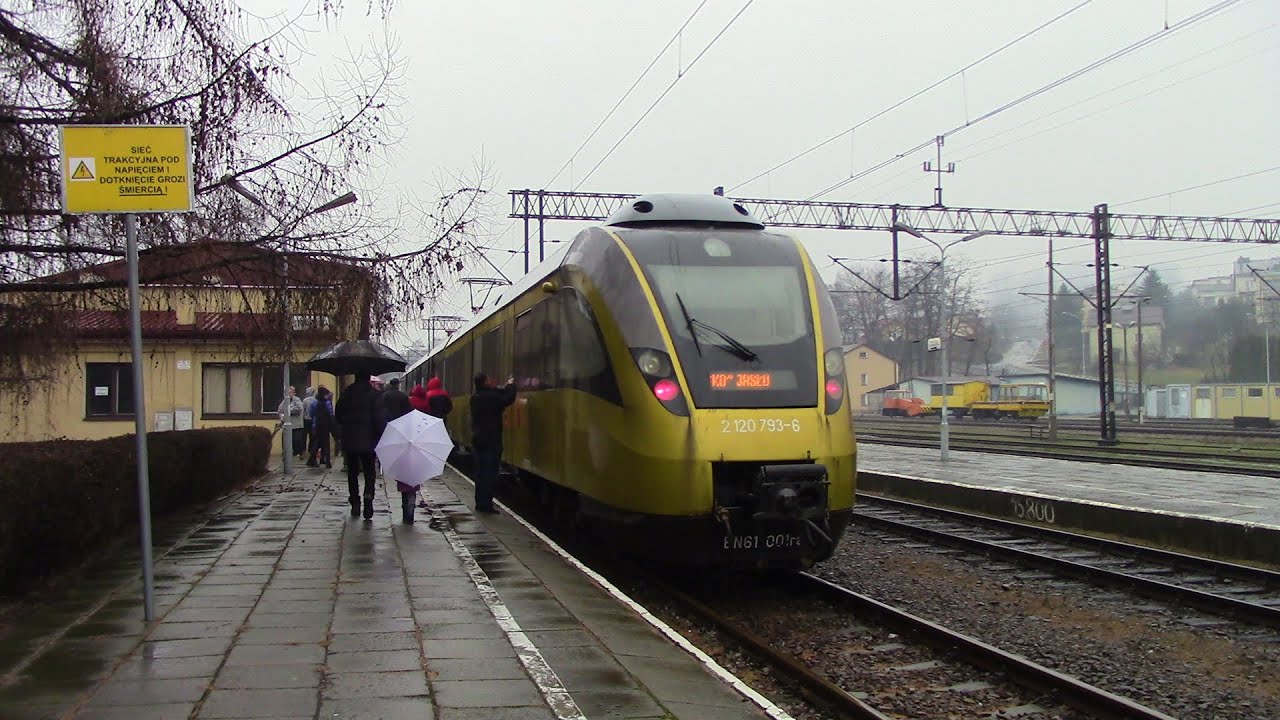 EN61-001 ''WOŚP Mierzmy wysoko'' - Pociąg Papieski na stacji w Jaśle