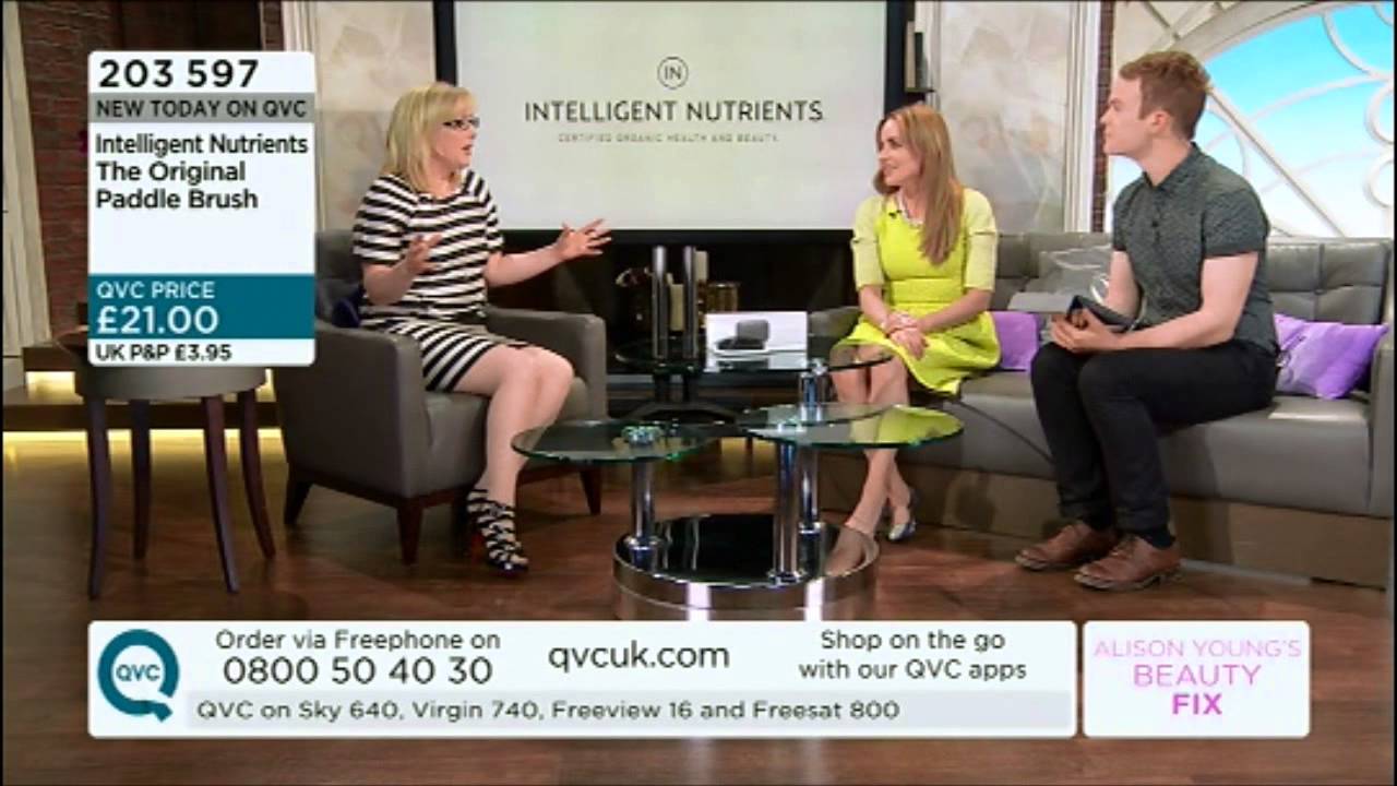 Alison Young's sweet legs - Feat. Lulu