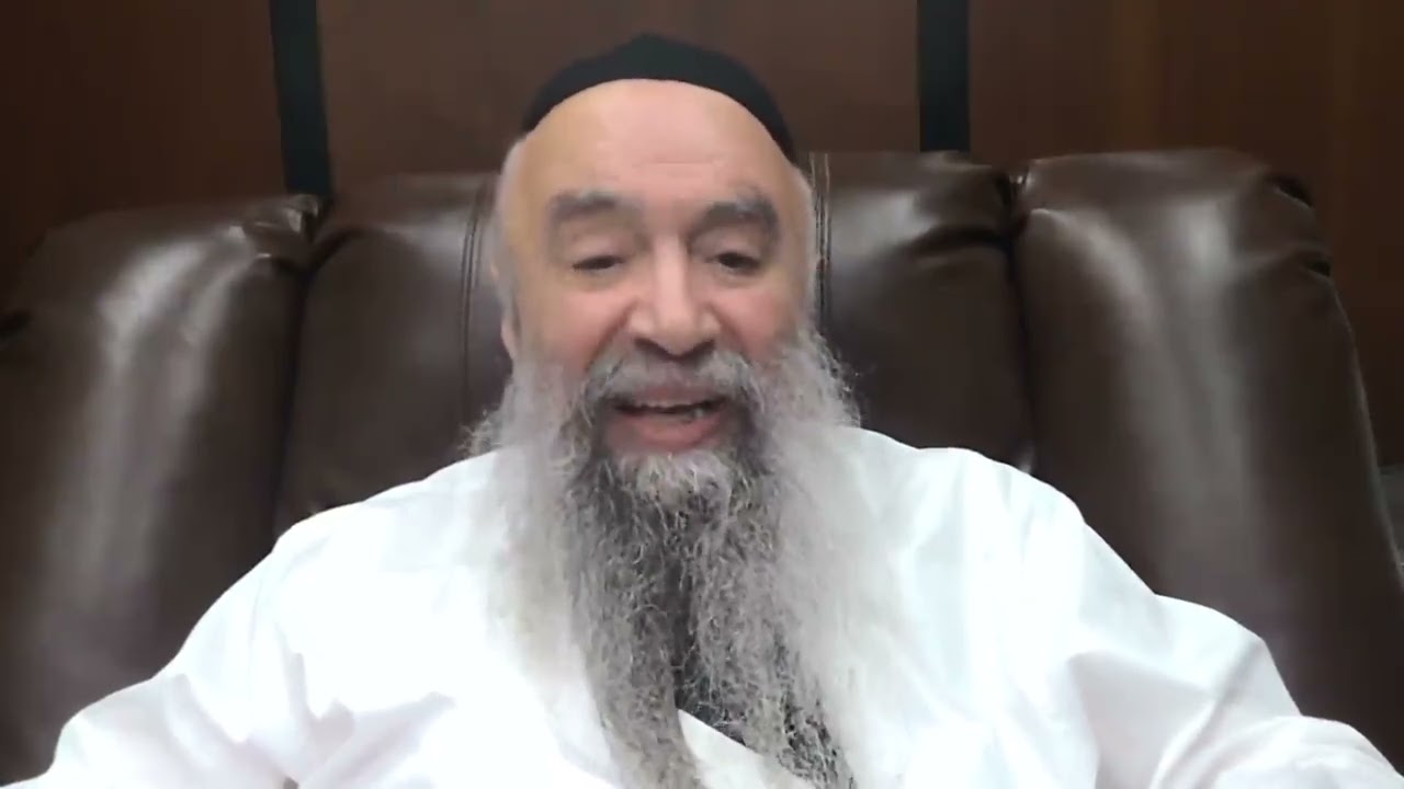להלחם בעבודה זרה מצוה לסייע לאינטרסים קהילתיים עבירה