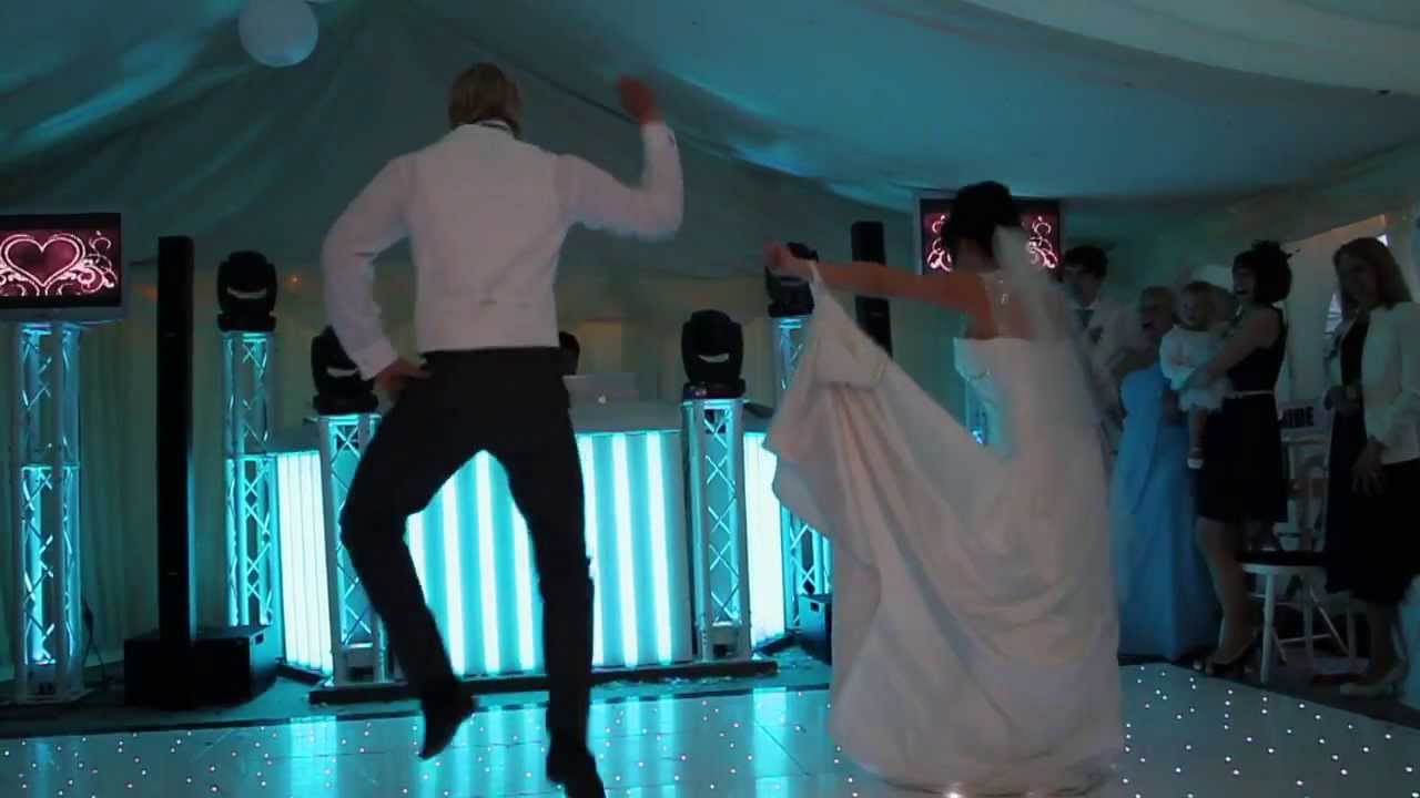 Amazing Surprise First Dance - Naomi and Ryan's Wedding Dance