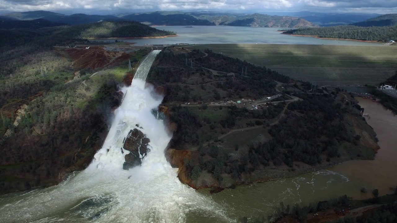 Oroville Dam Aerial Video - Feb 16 2017