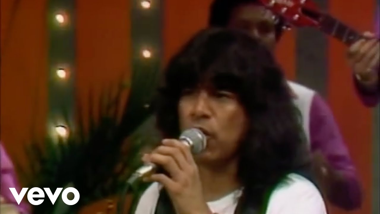 Rigo Tovar - Se Te Perdi&oacute; La Minifalda (En Vivo)