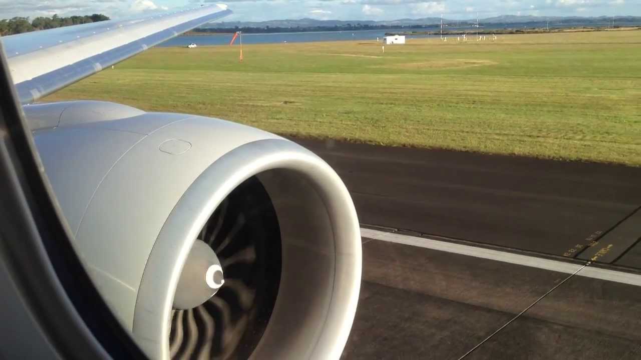 Magnificent Boeing 777-300ER Takeoff from Auckland