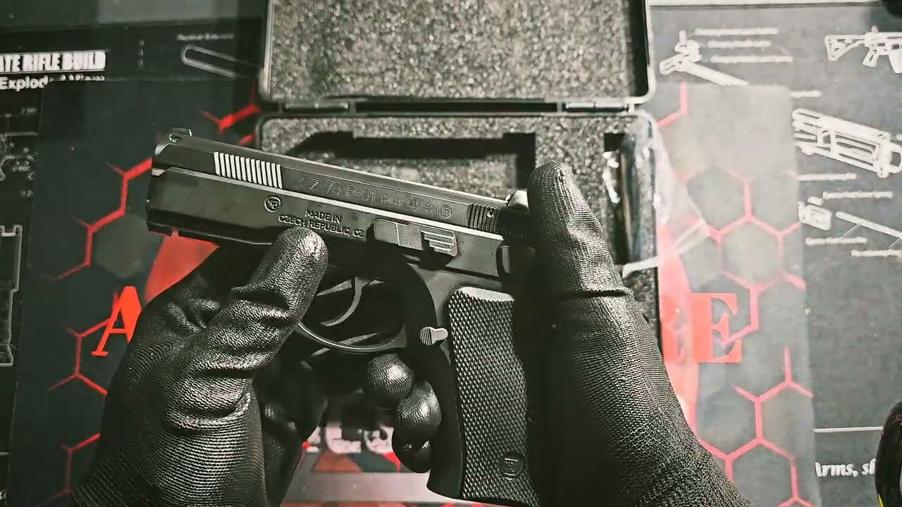 CZ P01 - Unboxing & First shots 